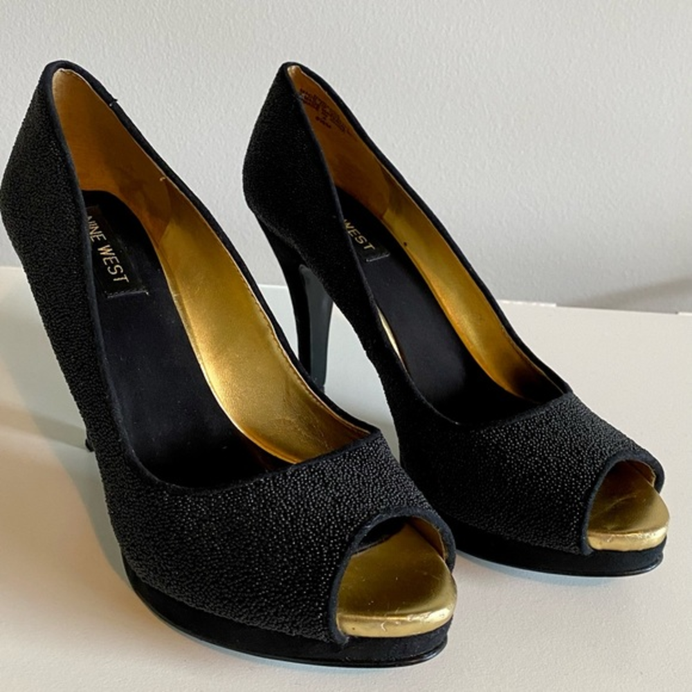 Nine West Black and Gold Sparkle‎ Peep Toe 6.5 Formal Heels Summer Fall Spring